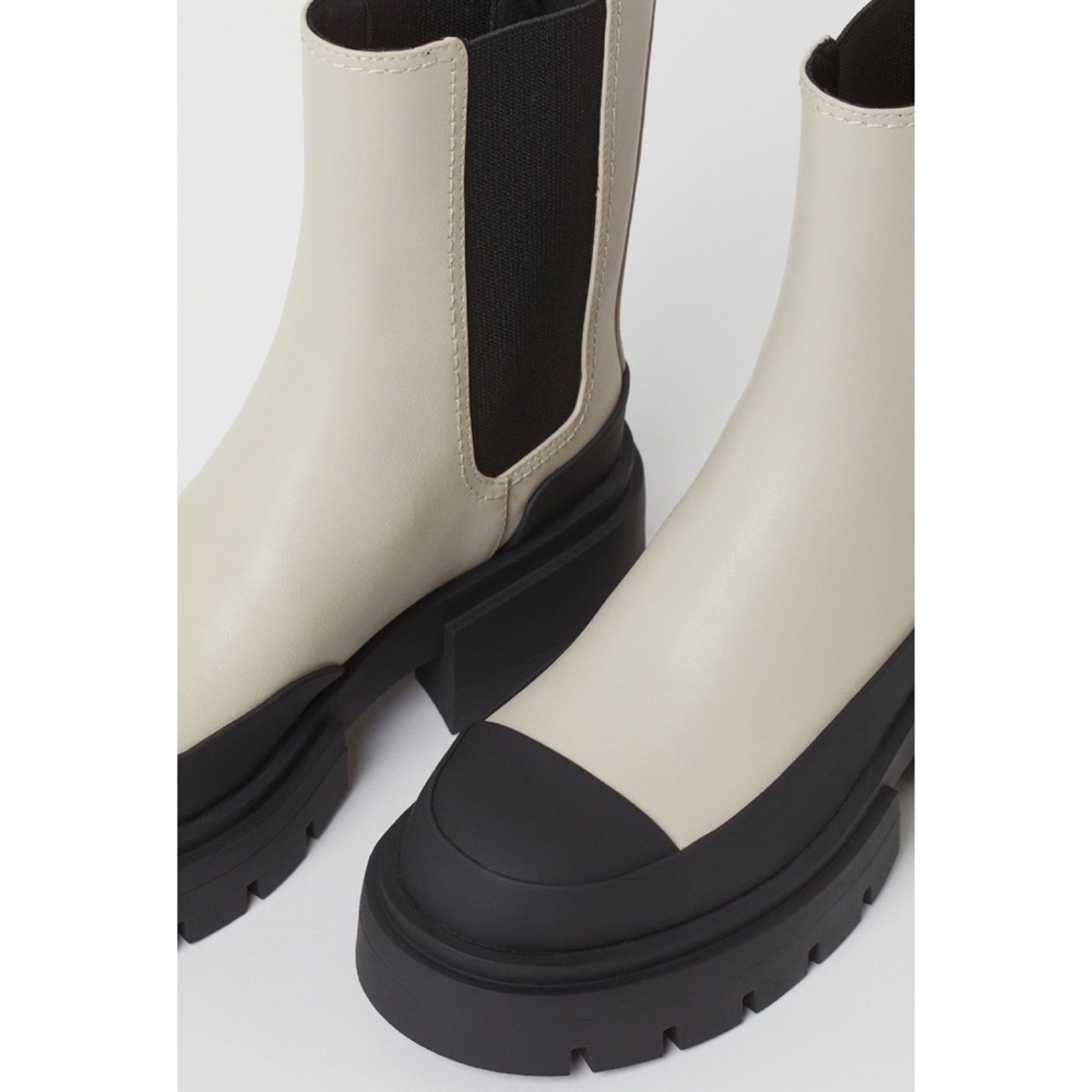 H&M Chelsea Boot - Picture 4 of 9